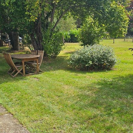 Ferienwohnung Le Haras De Gus Et Lulu Guemardieres Exterior foto